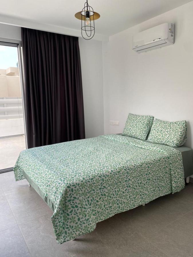 Sky Apartment On The Pool Αγία Νάπα Εξωτερικό φωτογραφία